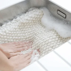Cómo lavar piezas de crochet: Guía completa para mantener tus creaciones impecables